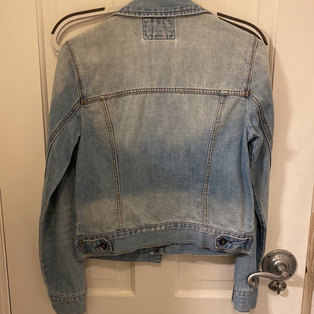Forever 21 Jean jacket - Picture 3 of 3